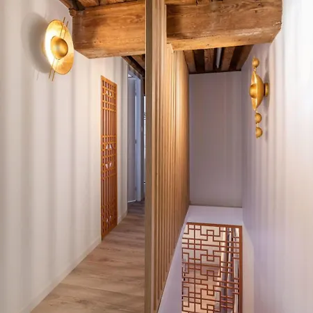 Chic & Unique Duplex Saone River View Sleeps 6 Shanghai-style