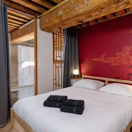 Chic & Unique Duplex Saone River View Sleeps 6 Shanghai-style Appartement