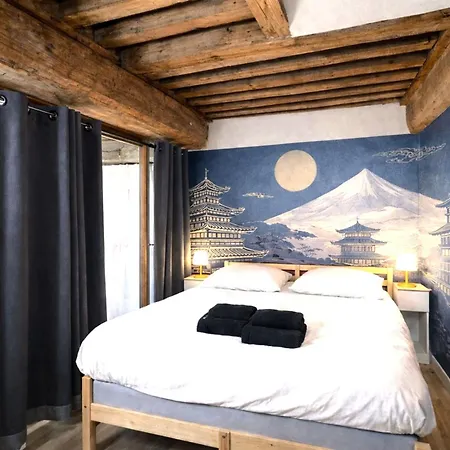 Chic & Unique Duplex Saone River View Sleeps 6 Shanghai-style Appartement *