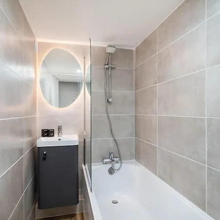 Daire Chic & Unique Duplex Saone River View Sleeps 6 Shanghai-style Lyon